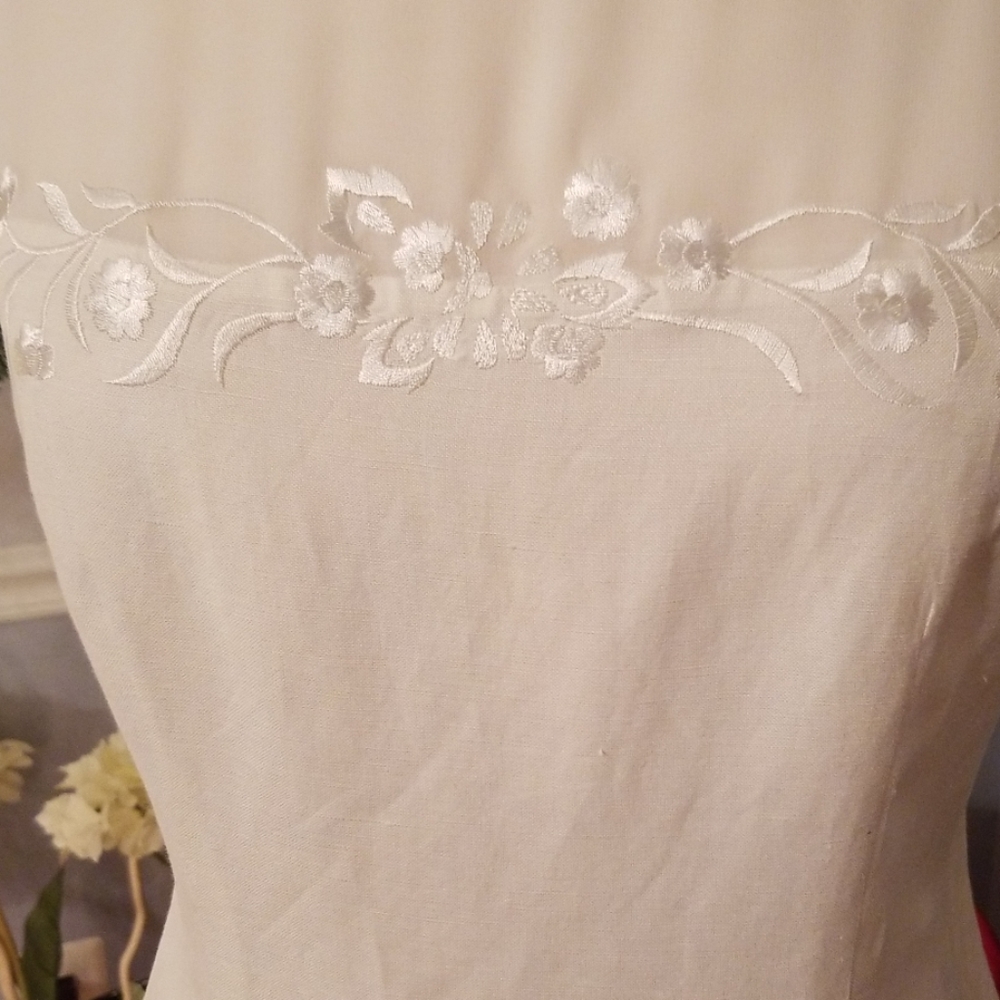 Dress - Picture 3 of 5